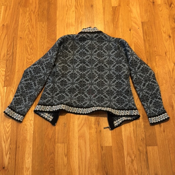 L.L. Bean Sweater - Picture 4 of 4
